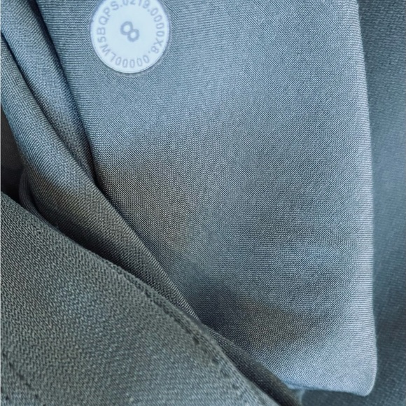 Lululemon On The Fly Wide Leg Woven Pants Size 8 in Sage Green. - Picture 6 of 11